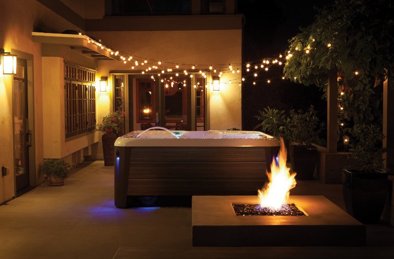 HotSpring-Highlife-Aria-AlpineWhite-Walnut-Spa Hotspring-Aria-sfeerfoto